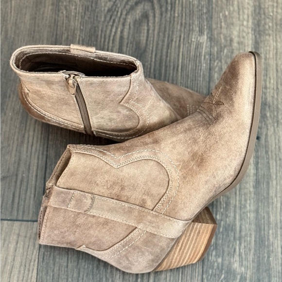 Dolce Vita Pueblo Beige Ankle Western Booties Size 8.5 - Picture 6 of 11